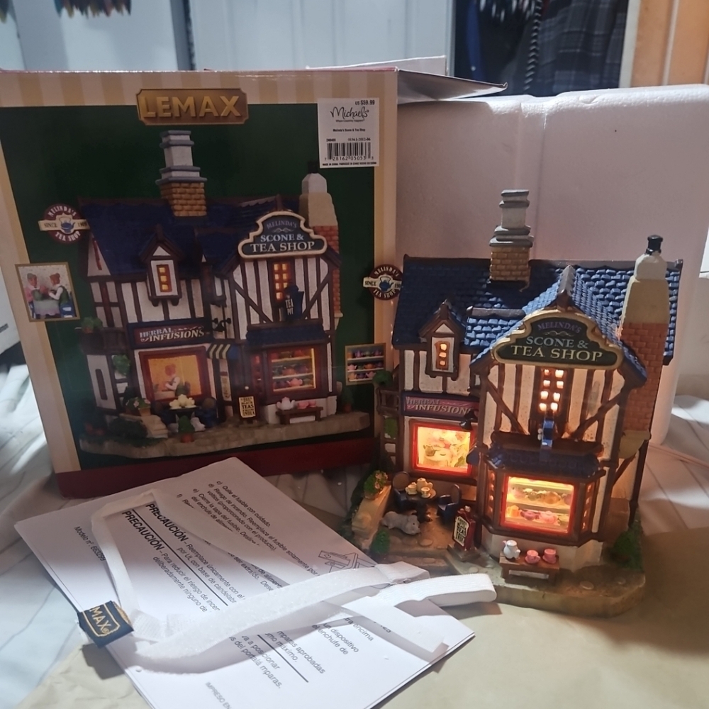 Lemax Melinda's Scone & Tea Shop Christmas Village Lightup Building